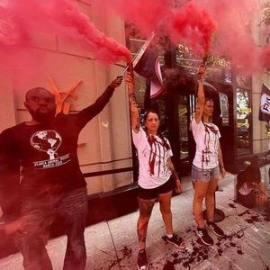 Meet your Posher, Christopher